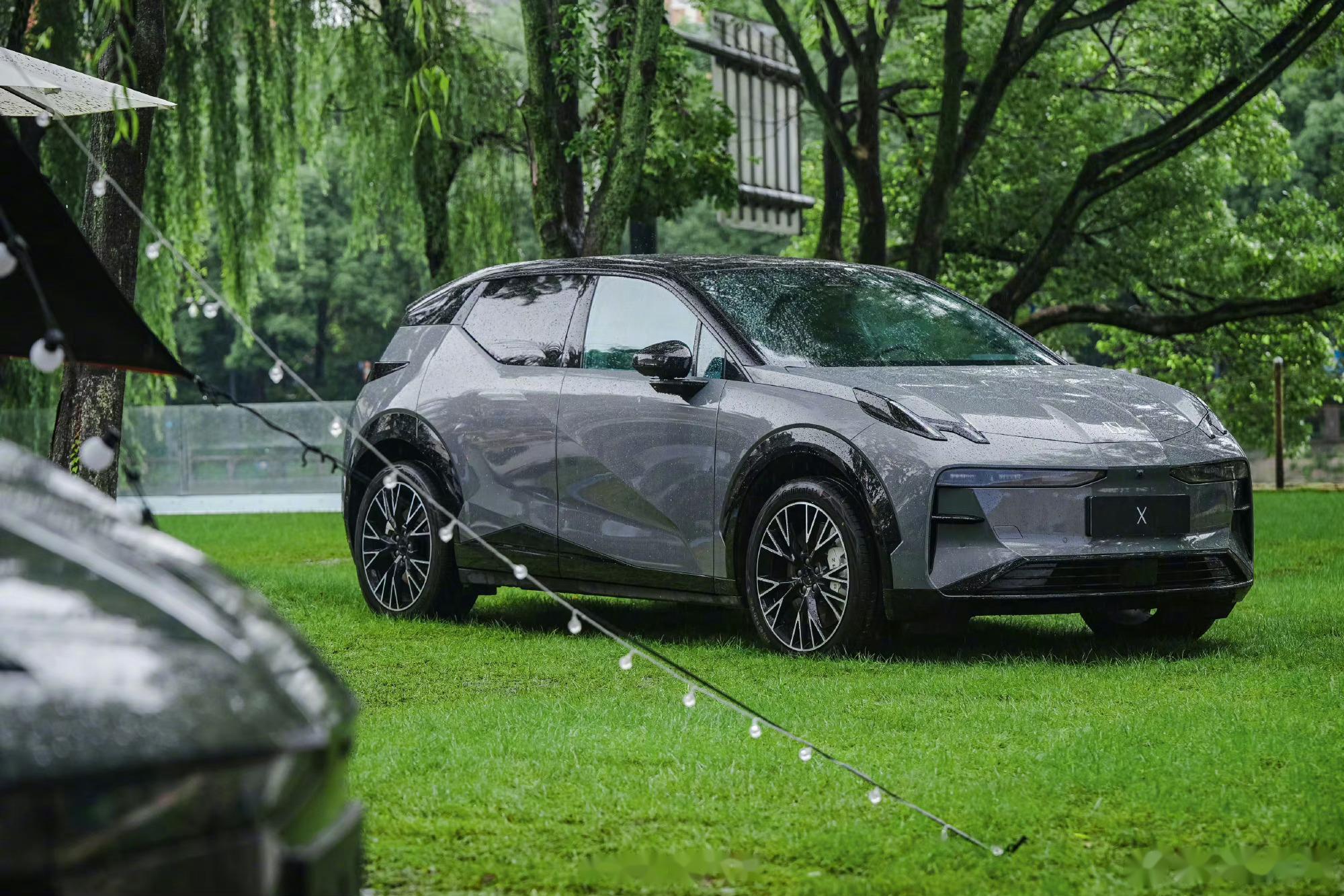 作为汽车爱好者,我尤其期待比亚迪在高温环境下