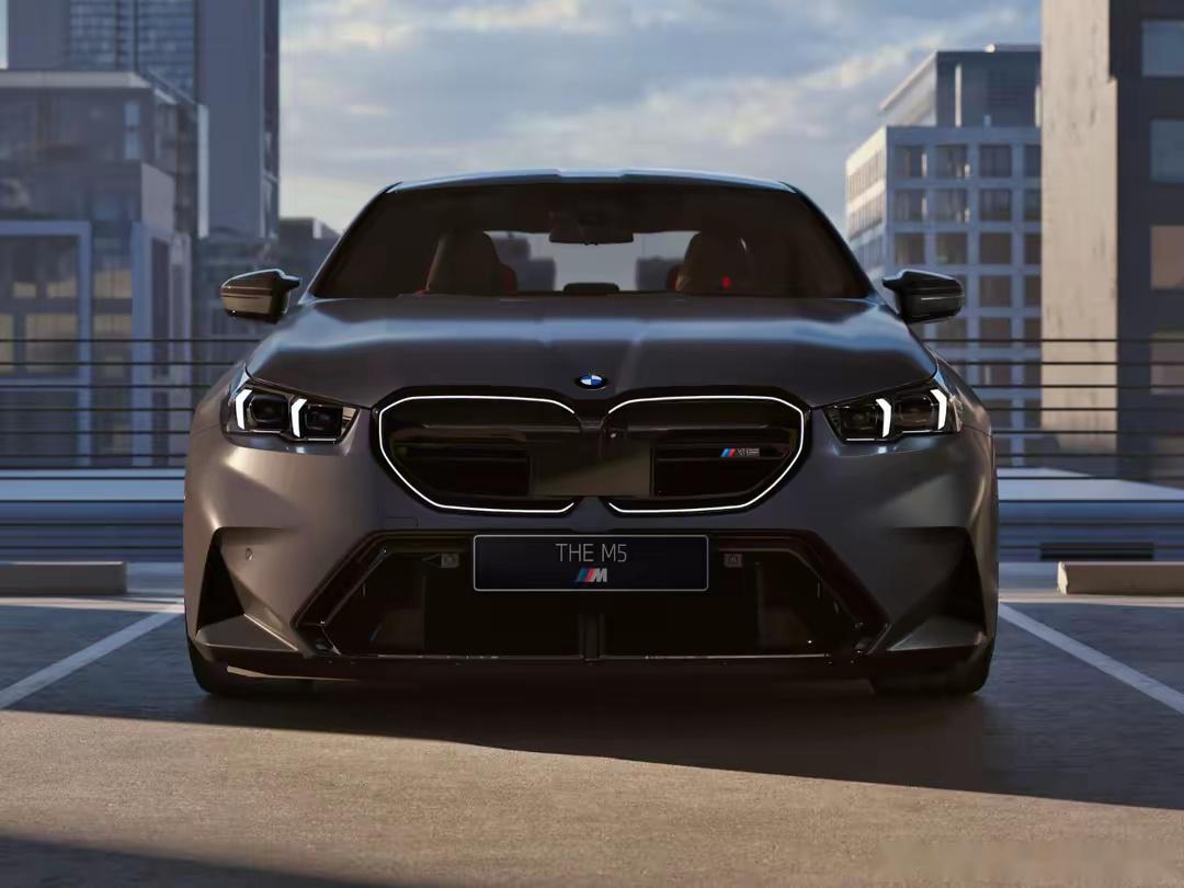 近日,全新宝马m5正式发布,新车作为m5家族的第七代产品,采用了全新的
