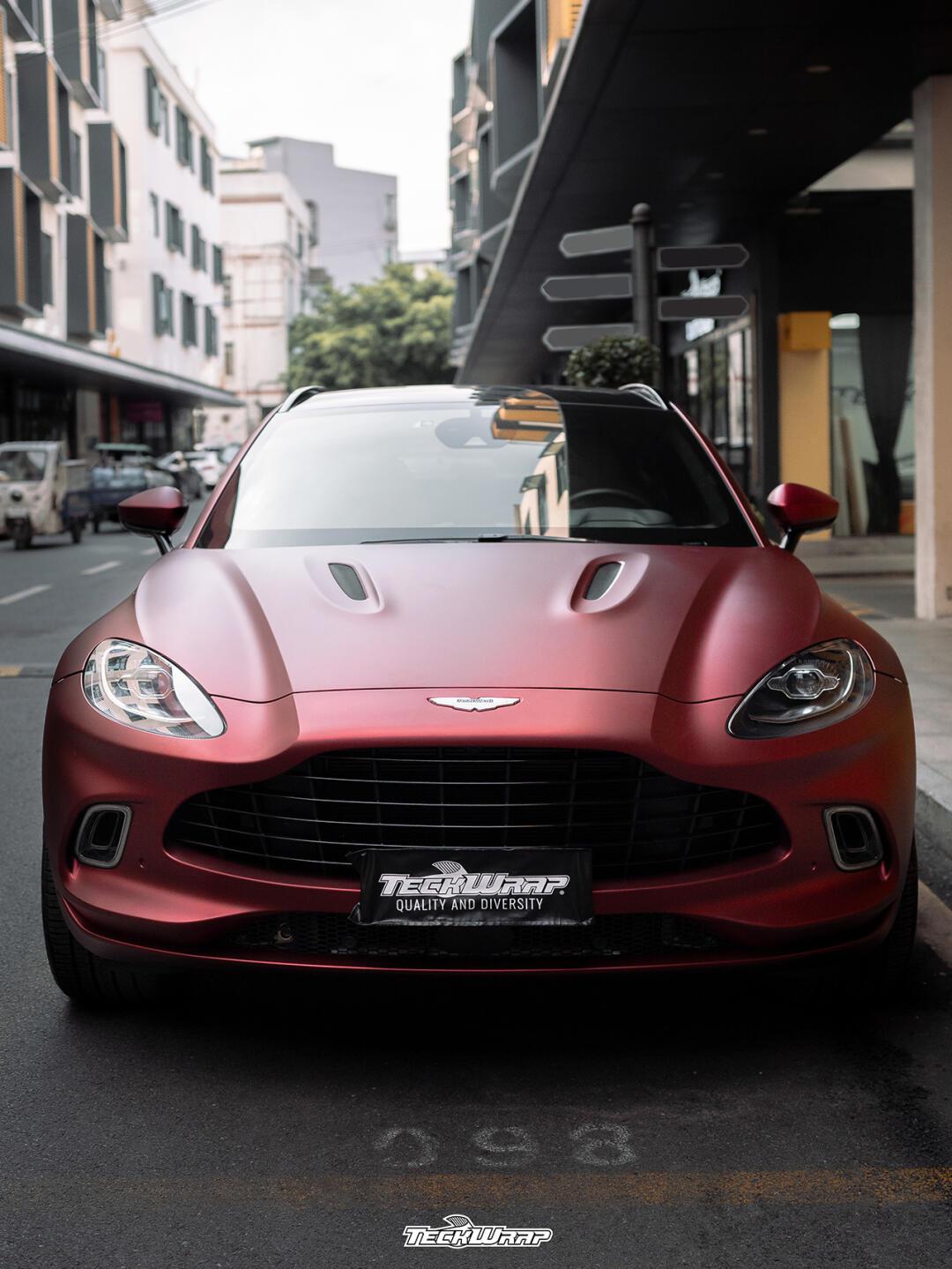 97梅尔诺酒红 阿斯顿·马丁 dbx