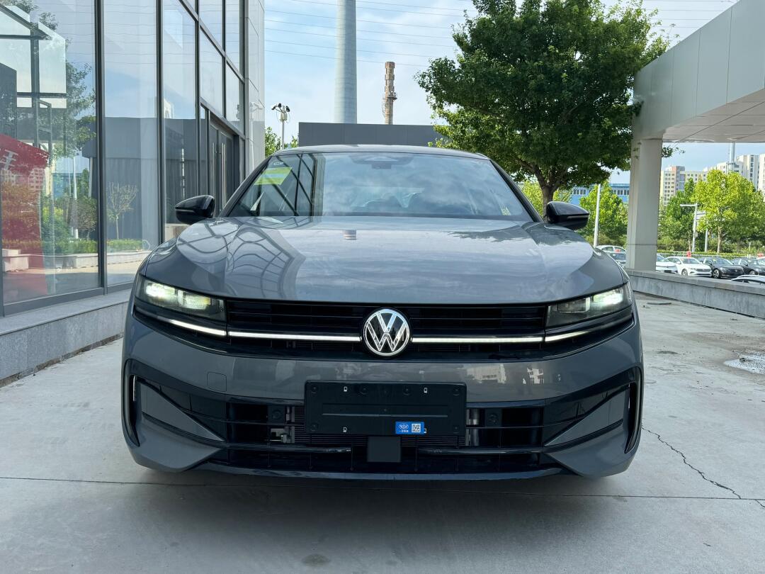 一汽大众迈腾 b9 中高级轿车领航者