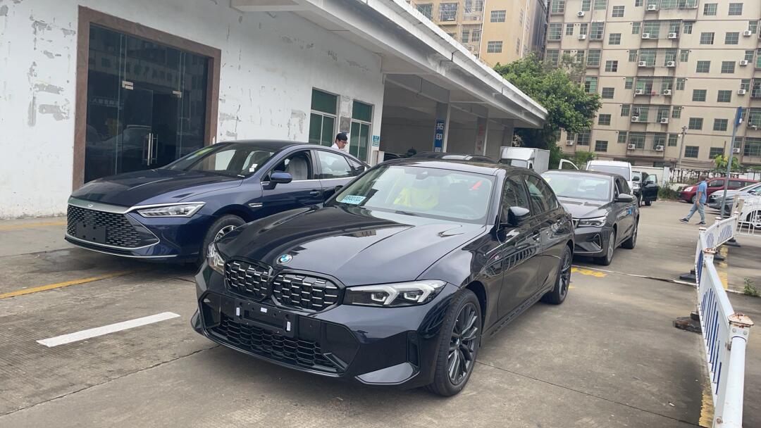 宝马325li耀夜,价格合适,喜欢就冲