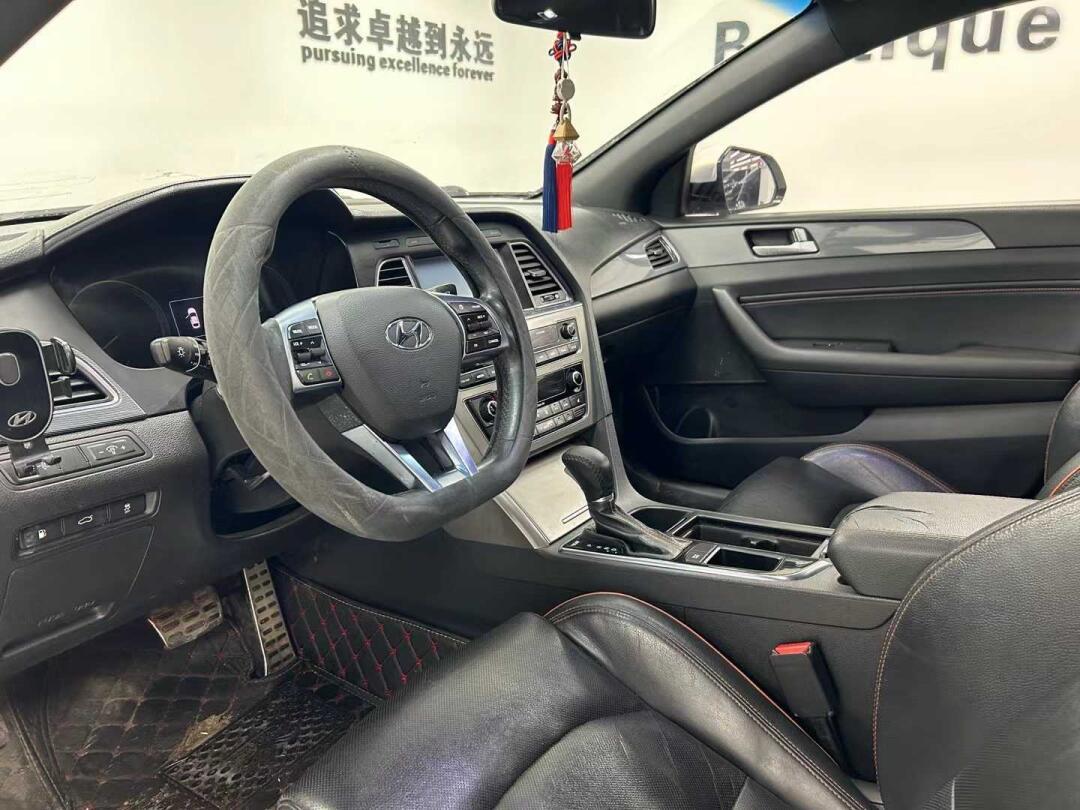 2016年现代索纳塔九代,自动1.