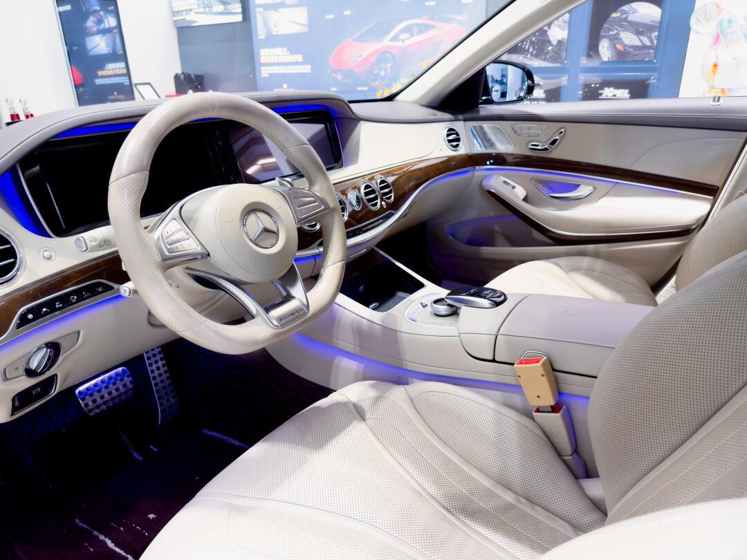 大哥级行政暴力绅士 奔驰s63l amg