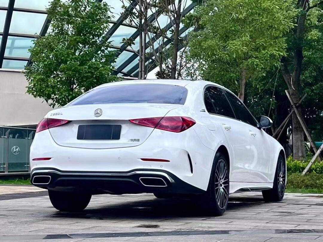 精致内饰.汇聚于您的心灵——奔驰c260l 仅7000公里 准新车[勾