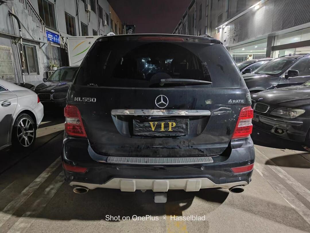 新到奔驰ml500,5.5l,v8,喜欢大排量的来!4.98万.