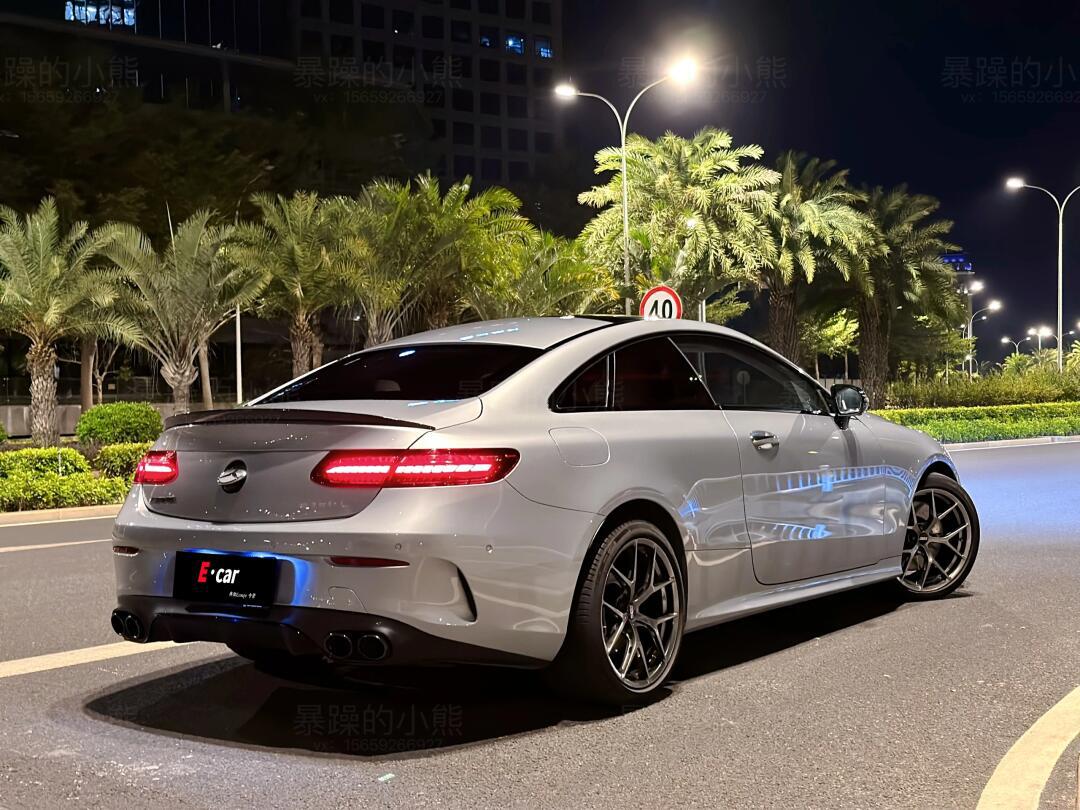 出21年奔驰e300轿跑 国内最顶配