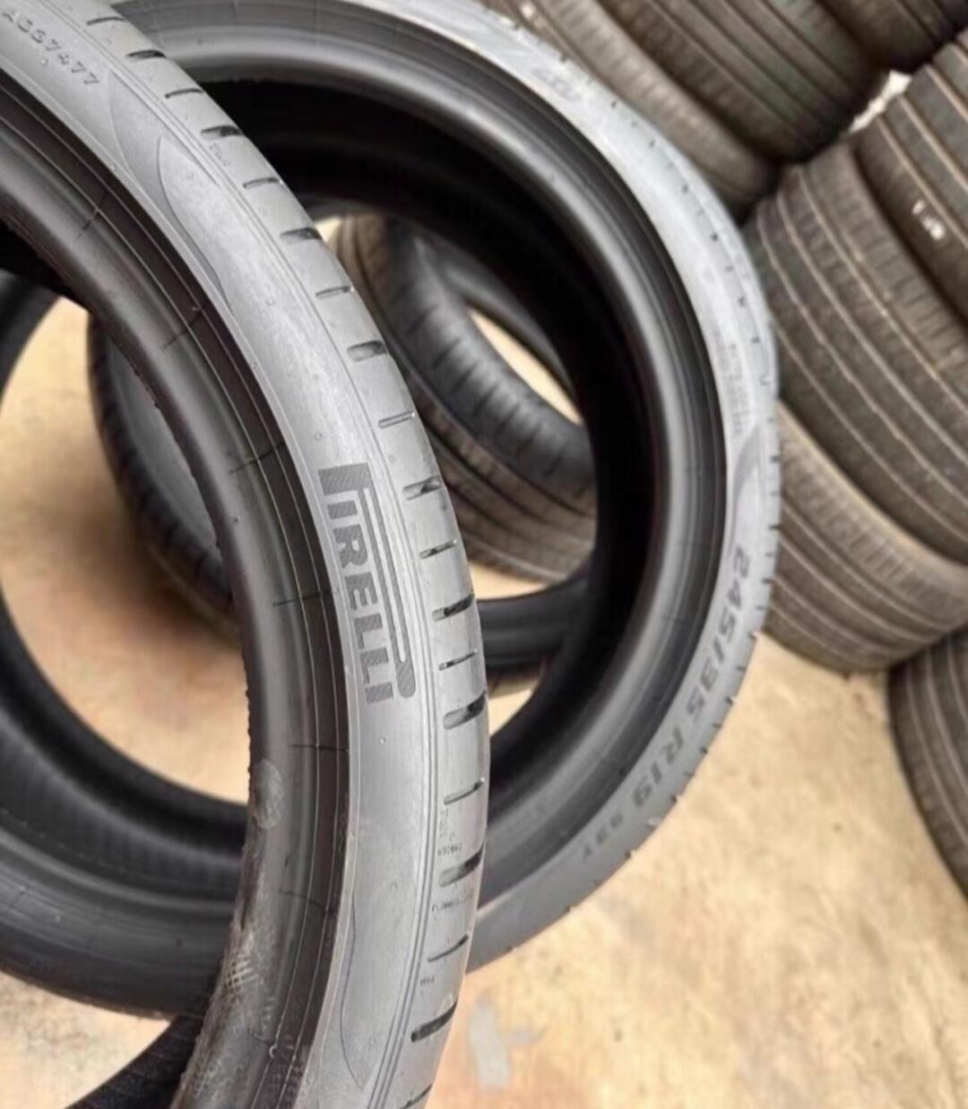奥迪a4原装精品拆车轮胎