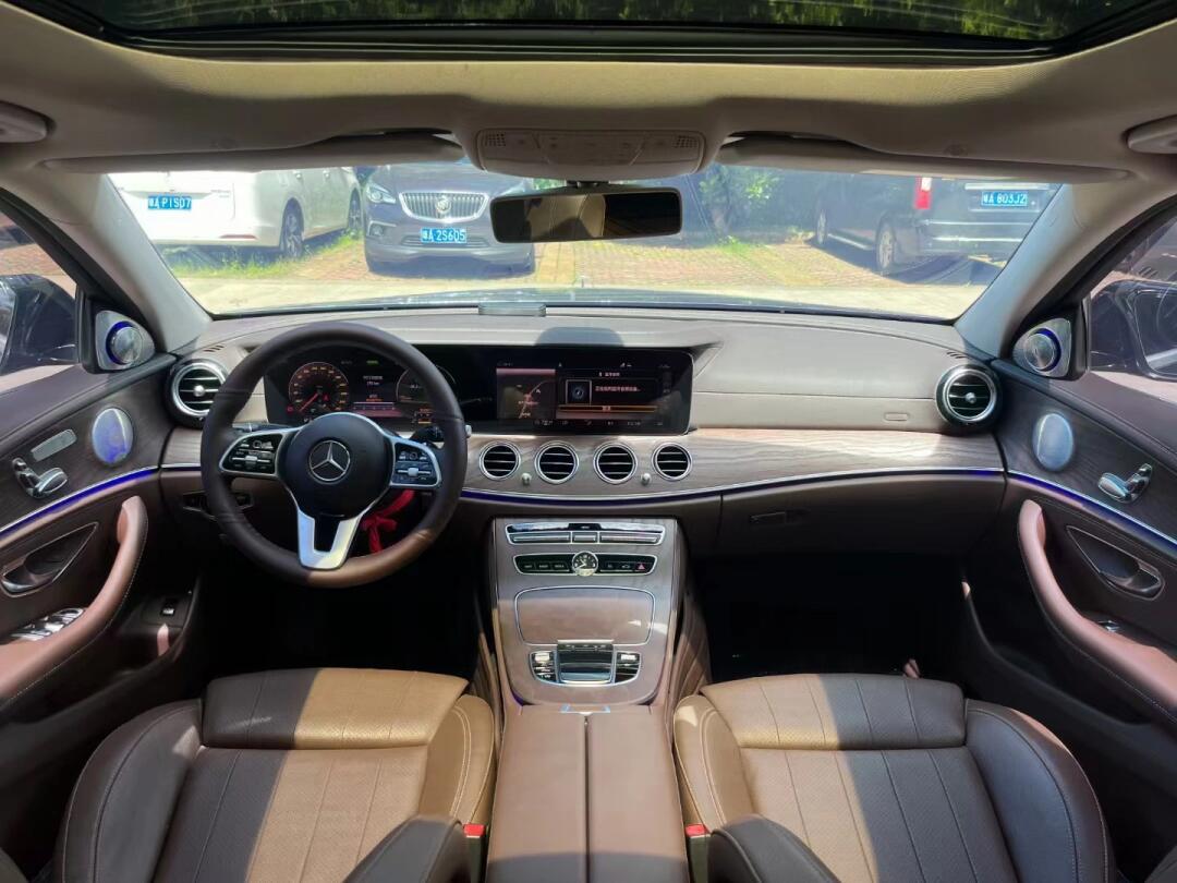 2020年梅赛德斯-奔驰e260l