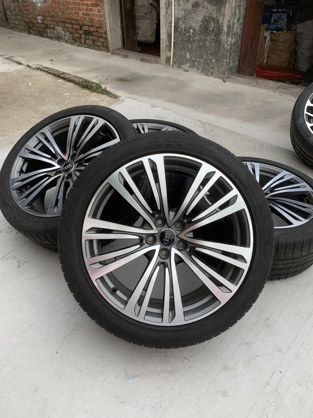 20寸奥迪a8l豪华版 原厂轮毂轮胎拆车套件