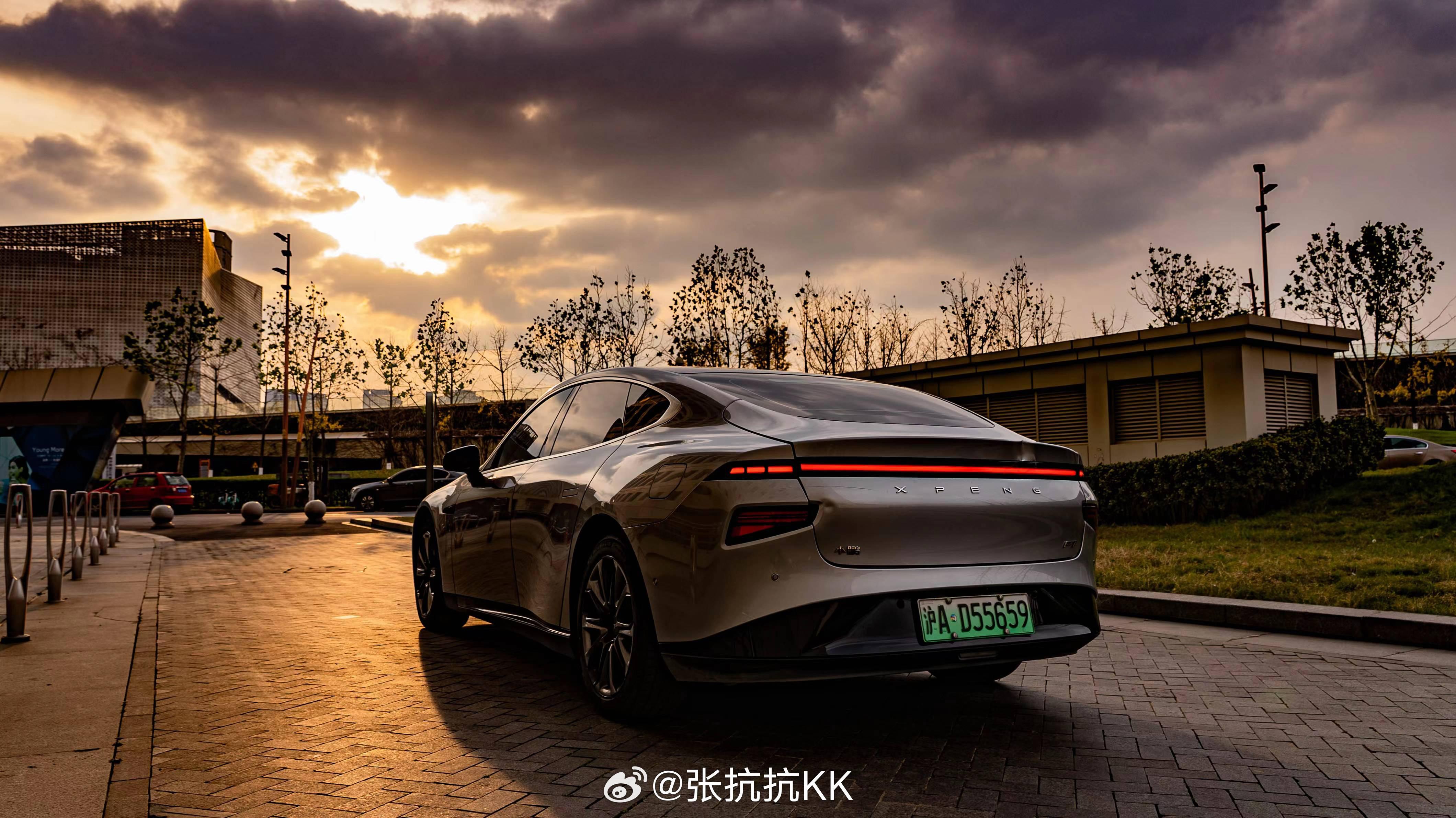 2020年8月,我提到了自己的第一辆纯电轿车(图1):小鹏p7.