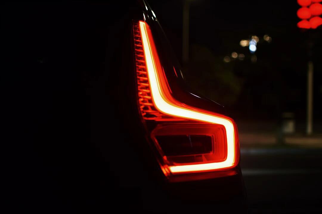 尾灯也是一道靓丽的风景线_沃尔沃s90/s90新能源社区_易车社区