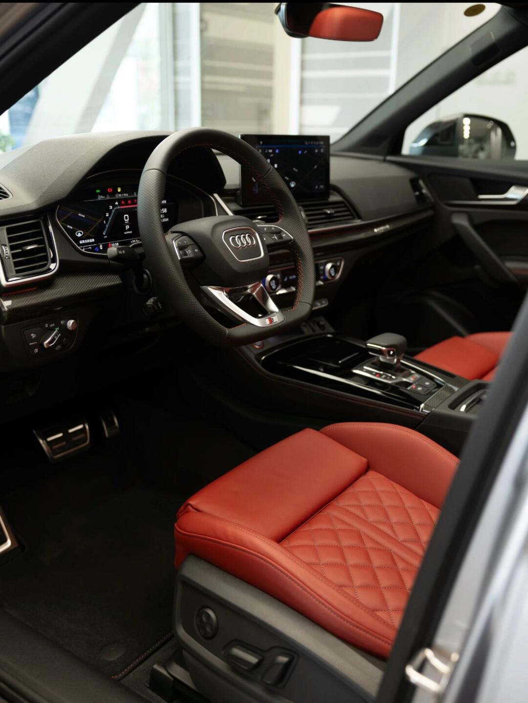 奥迪sq5 花剑银配色你见过?_奥迪a3社区_易车社区