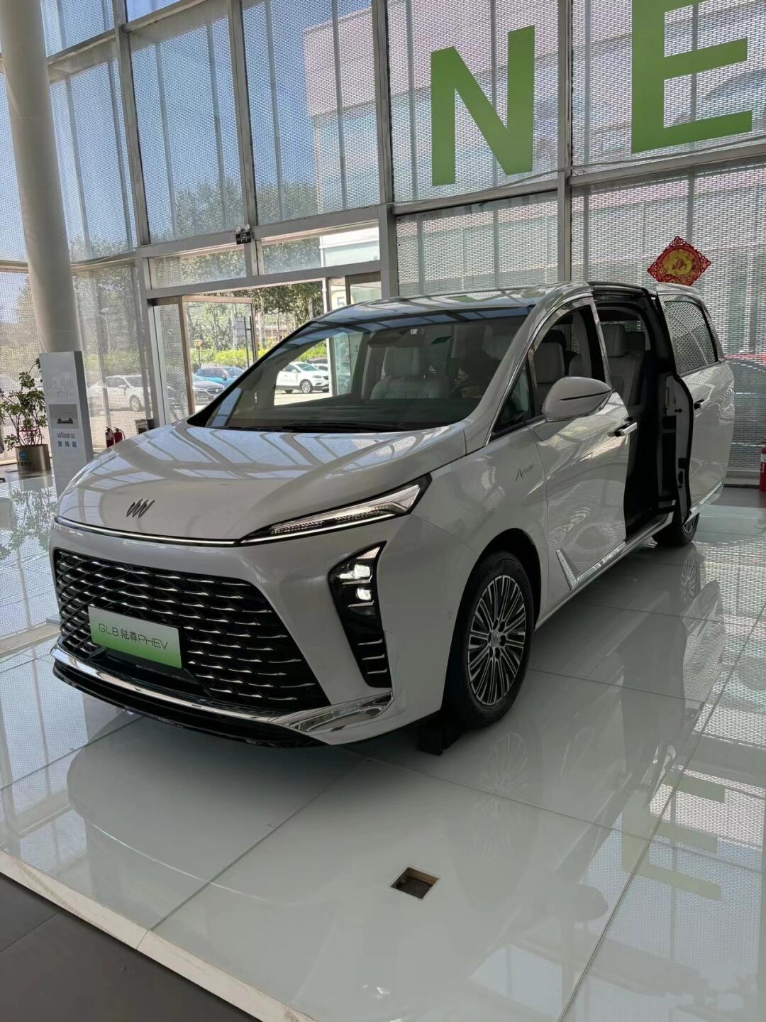 别克gl8 phev火热预订中