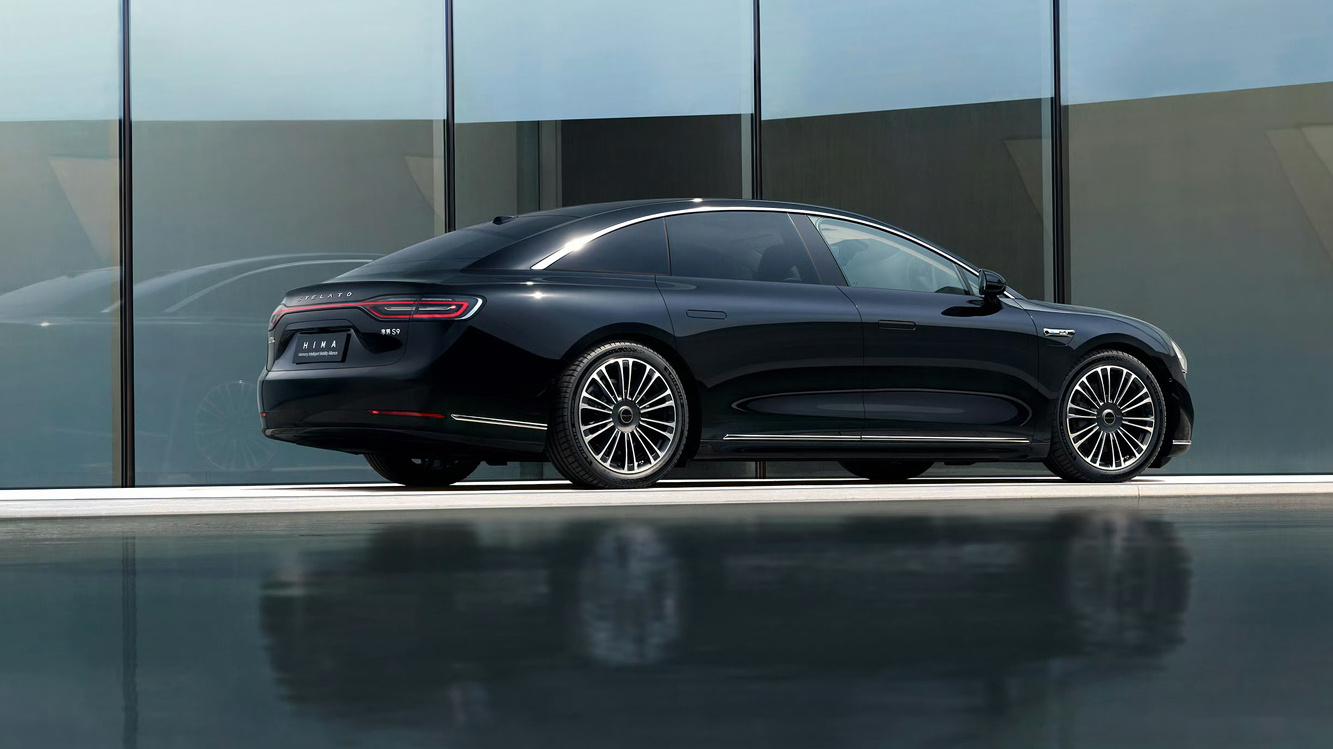 华为享界s9给新能源轿车带来了一个全新的造型思路.