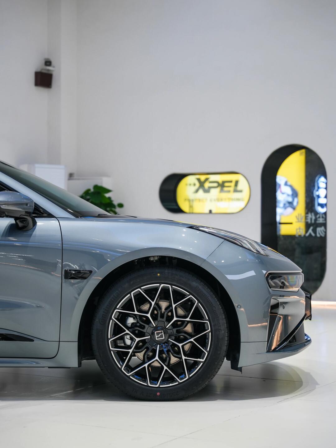 新款极氪001镭射灰真成小众选择啦?