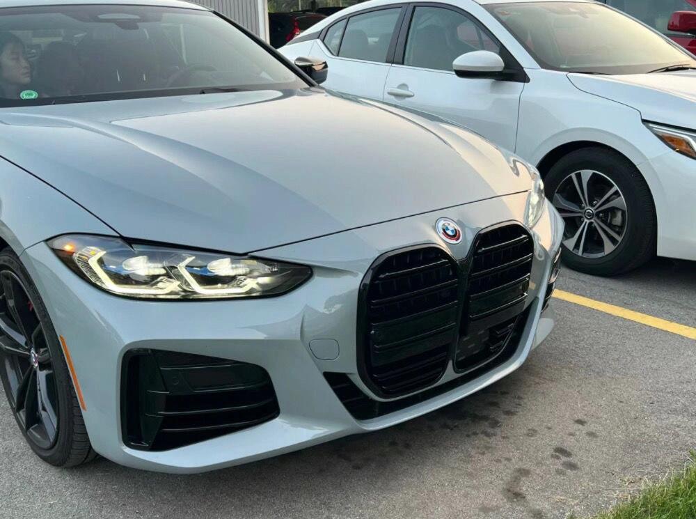 宝马4系改装m4款双线中网无损安装替换式