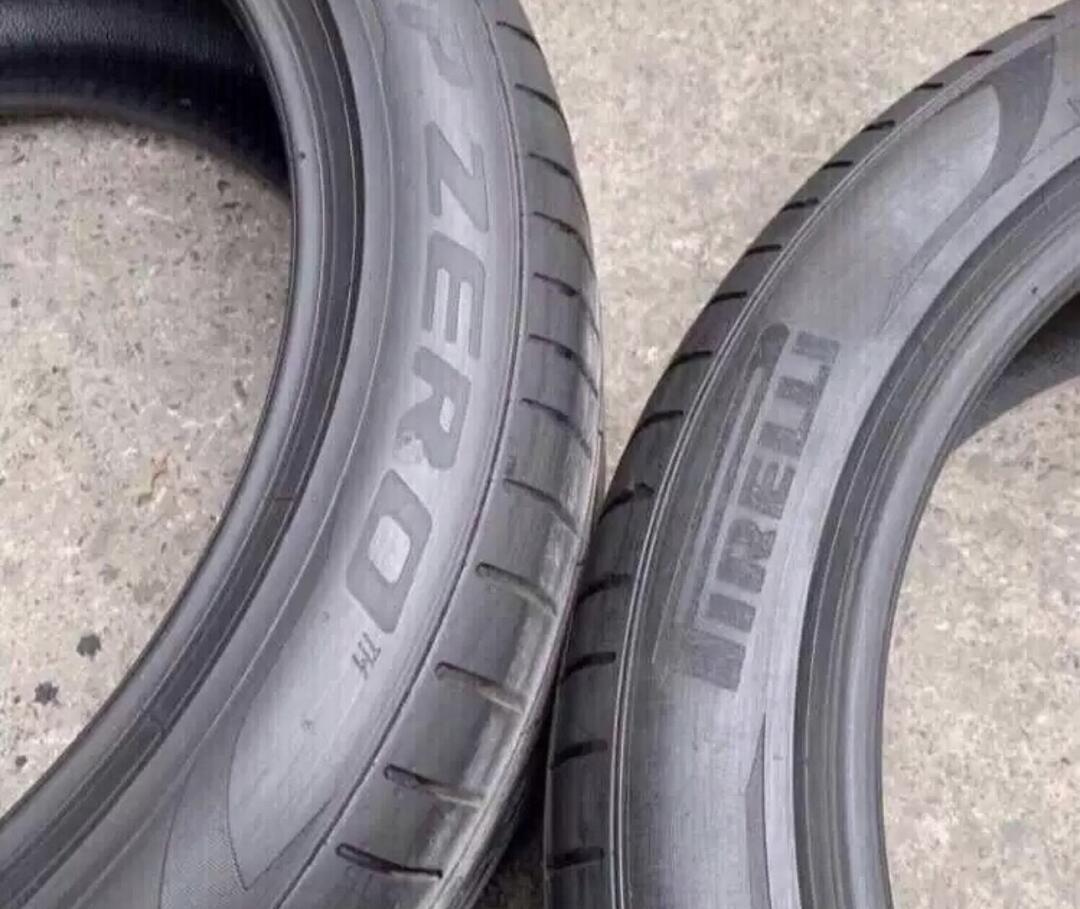 出一套宝马x3原配20寸精品拆车轮胎