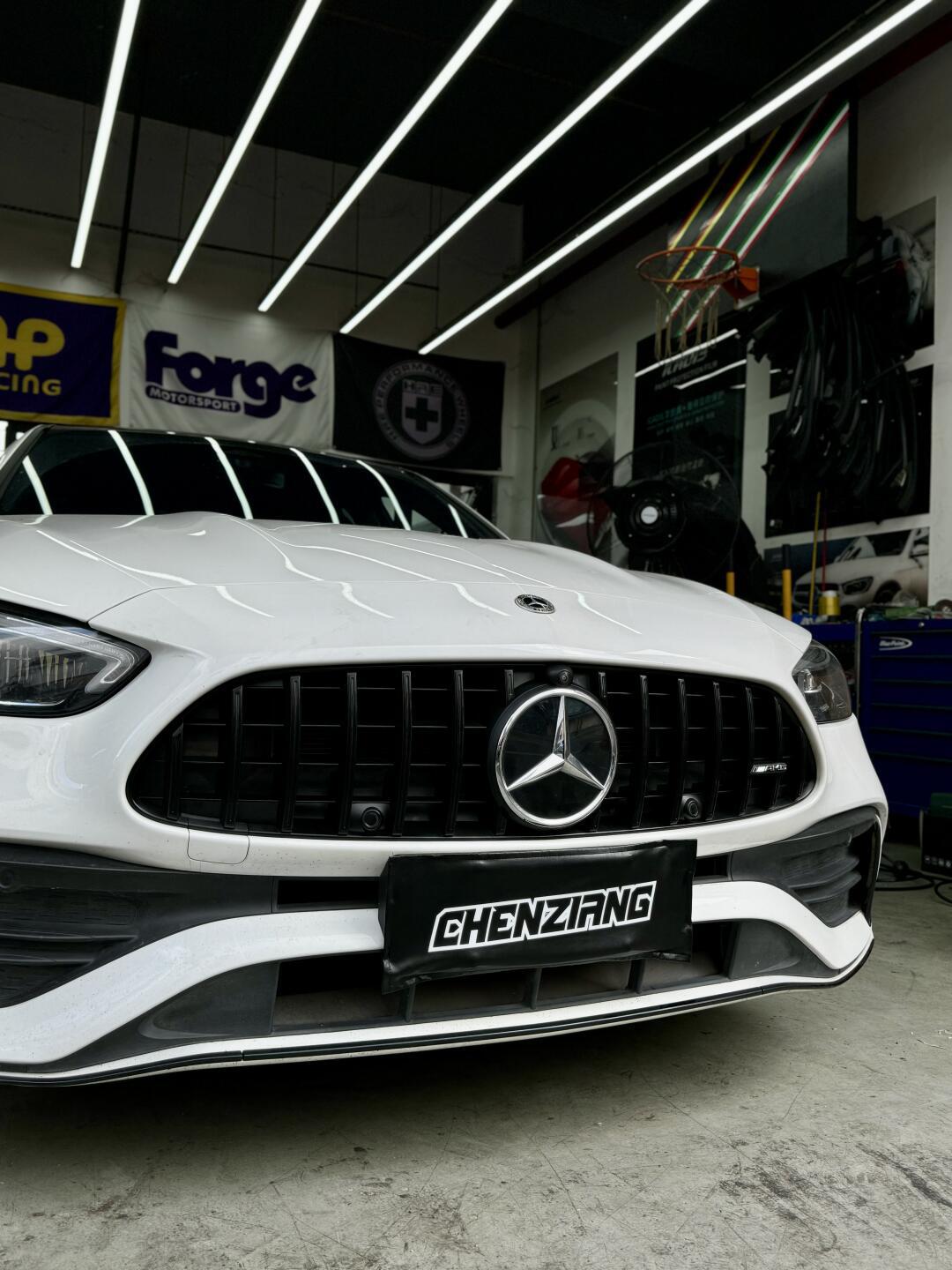 奔驰c搭配黑色amg63gt中网的效果