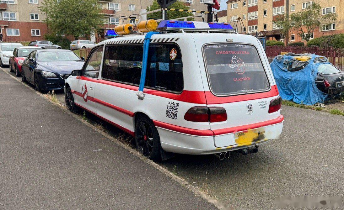 敢死队专用车🙉🙉 看了半天,车内还有各