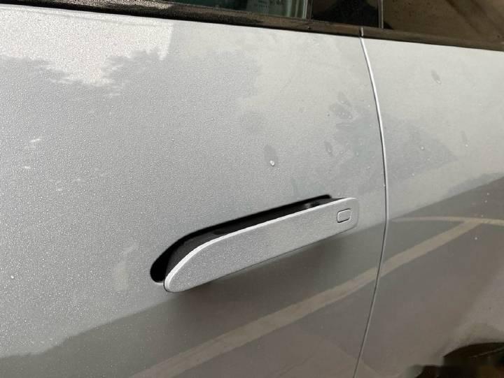 类似特斯拉式的门把手,这样_阿维塔07社区_易车社区