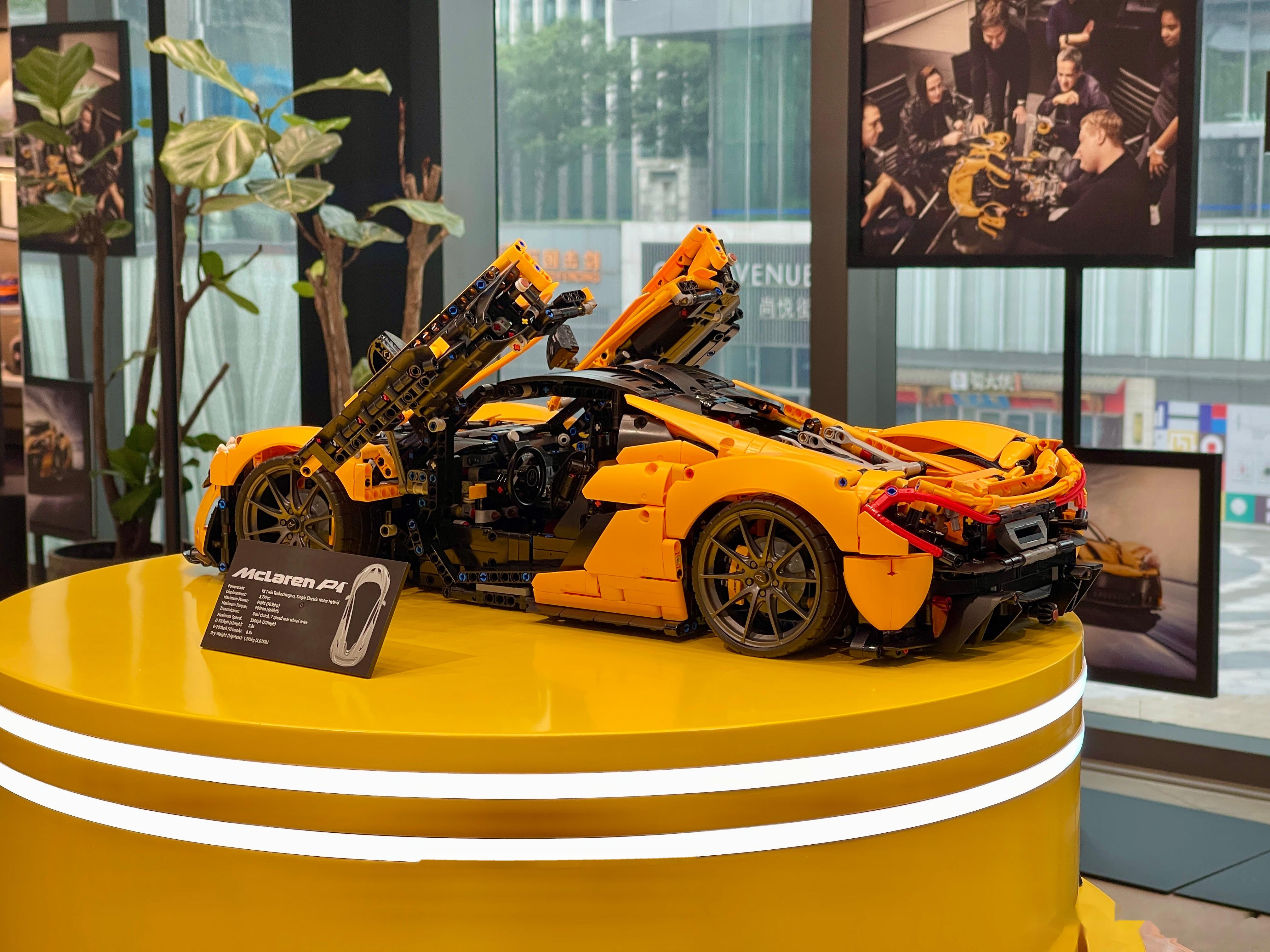 时隔两年,乐高机械组旗舰超跑再出新品,这一次是我最爱的hypercar之一