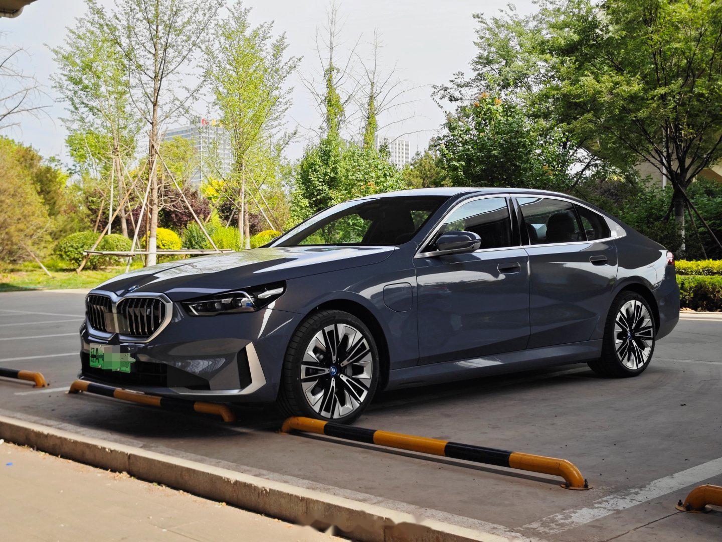 过去一段时间,宝马的价格政策的确让一部分过去够不到宝马车型的用户