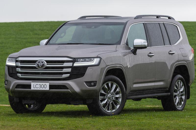 丰田新款兰德酷路泽最快12月发布,配置大涨