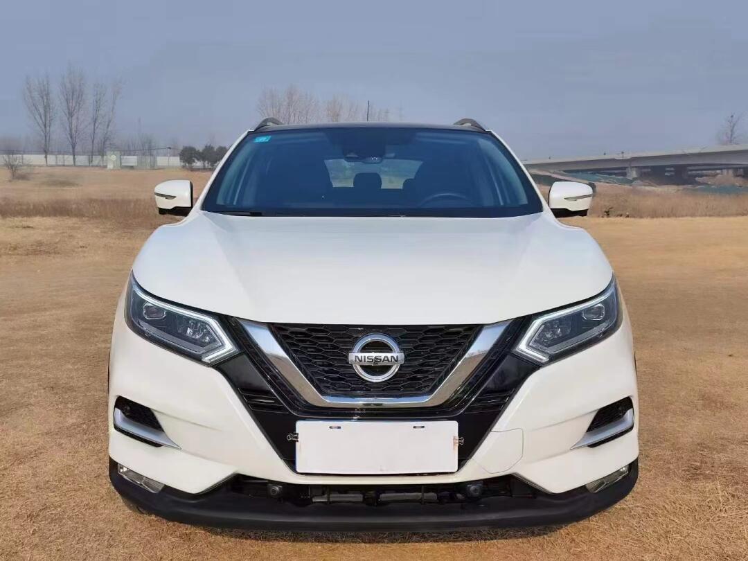 22年日产逍客2.0豪华版