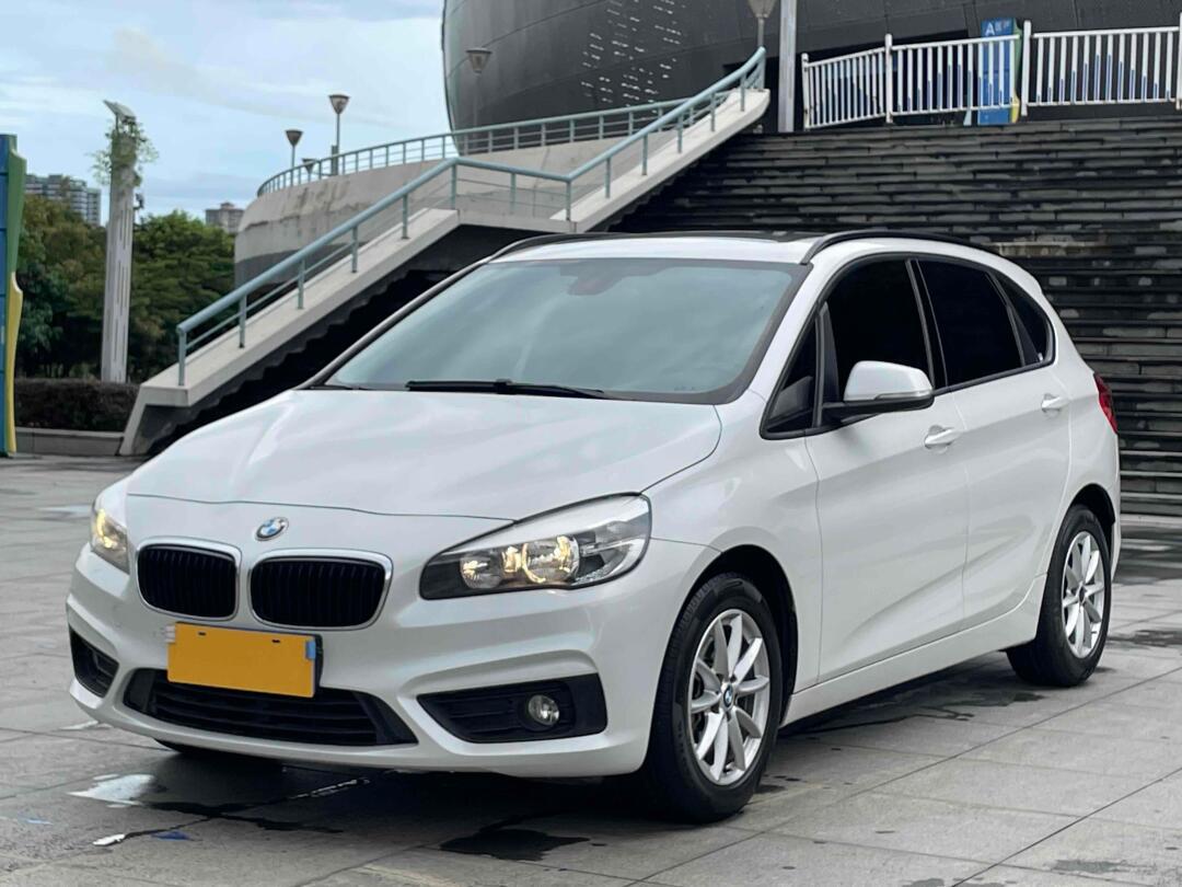 宝马2系 旅行车 2016款 218i时尚型,17年1月,9.2万公里,南宁本地
