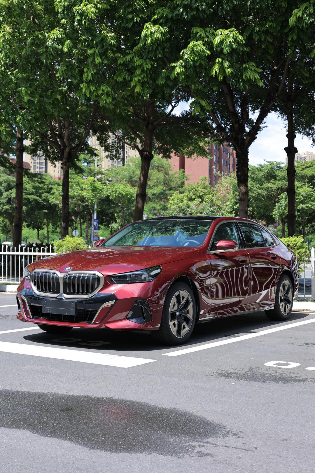 新款5系,车型漂亮,价格更美丽_宝马5系社区_易车社区