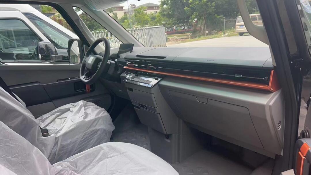 超级van帅气的黑色7315