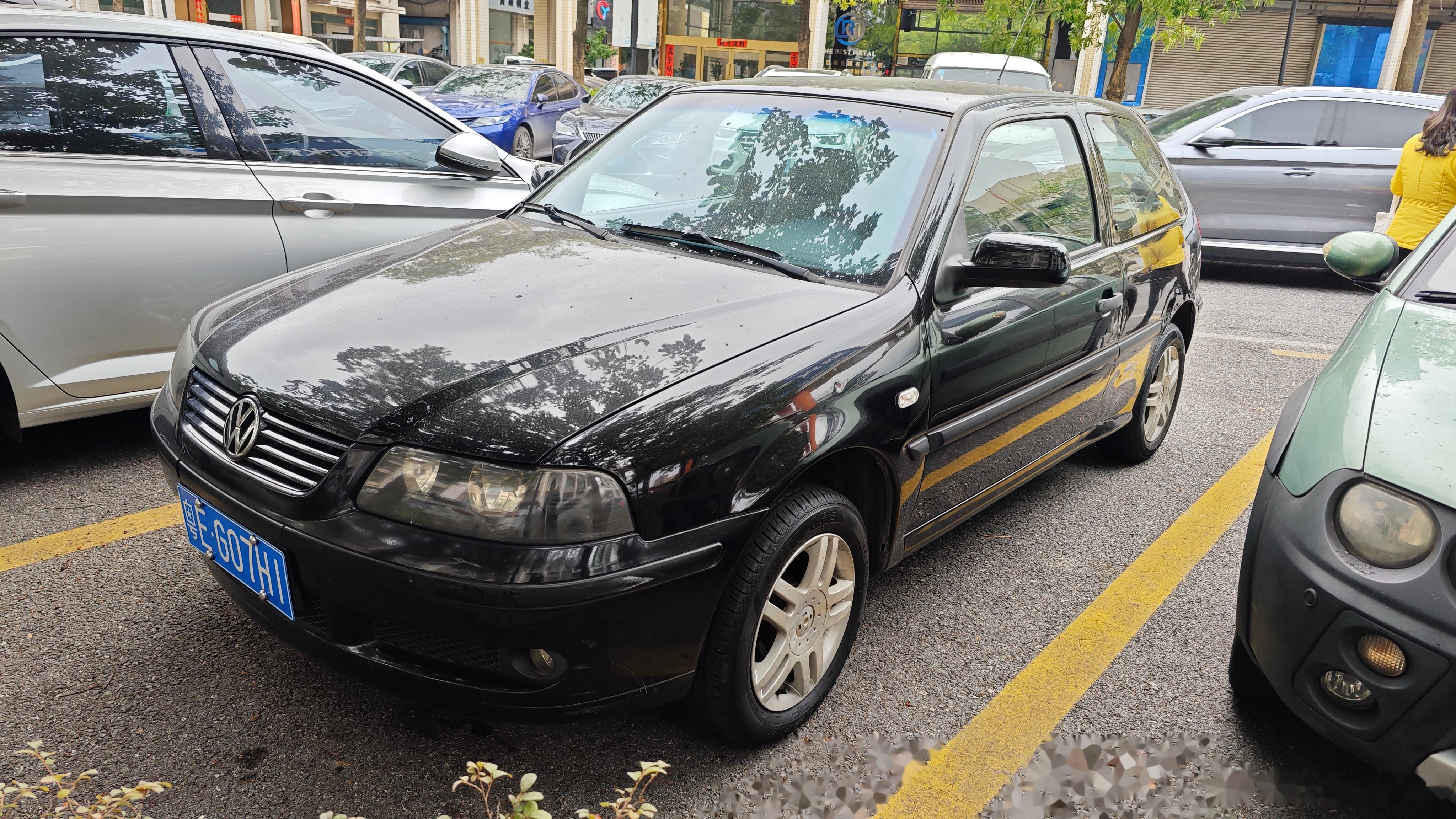 图1 2丰田皇冠 图3 奔驰cls500 图4 奔驰c230k 图5 6 大众g