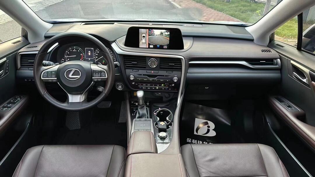 2022年雷克萨斯rx300 四驱特别版