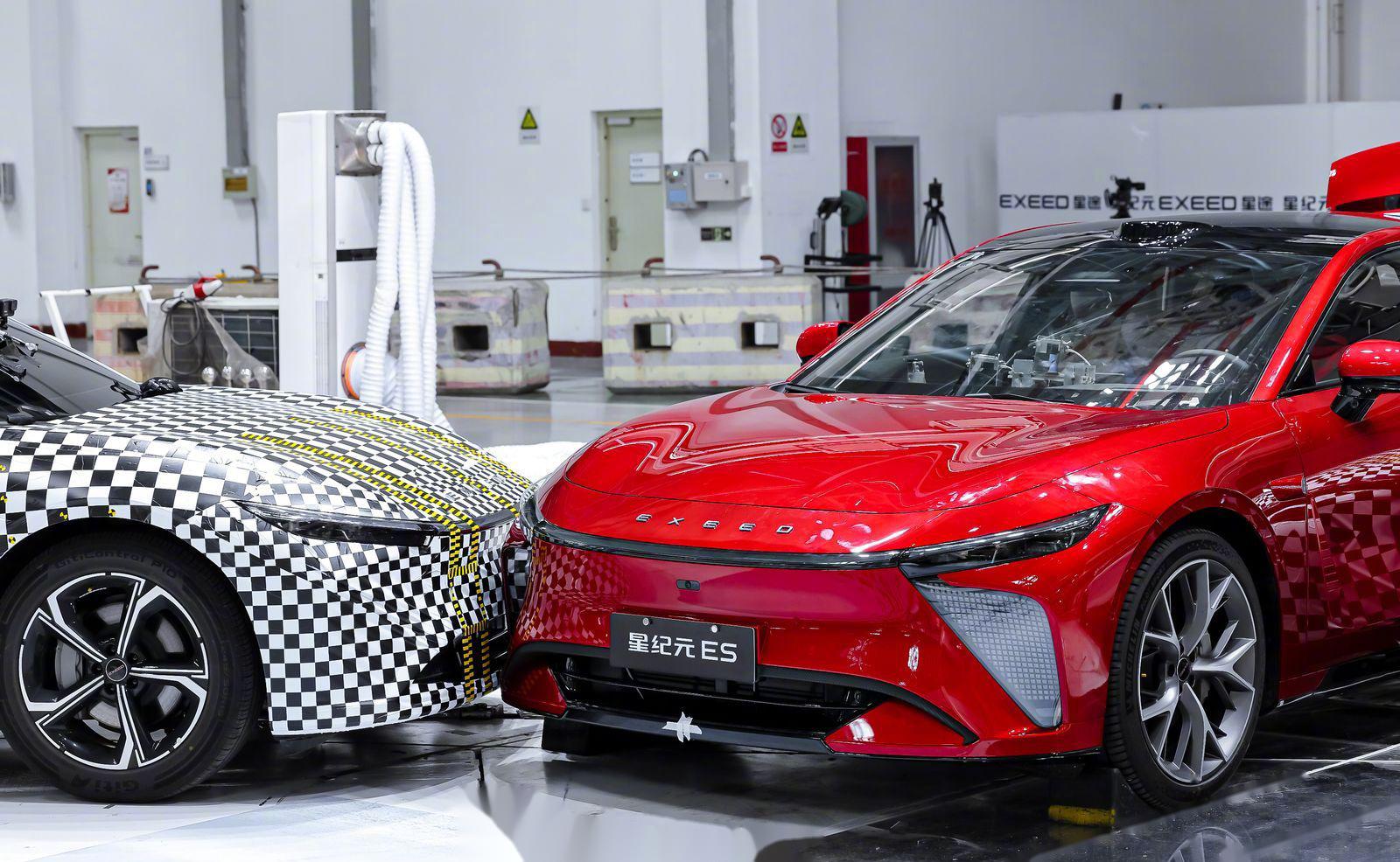 今日奇瑞方面就要做相关碰撞性能测试,假设车的质量为