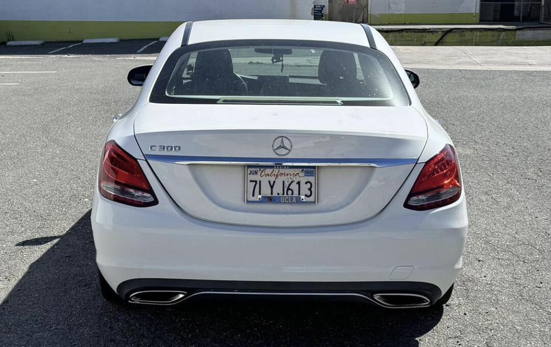 2015 mercedes-benz c300一字头家用小轿车_奔驰c级