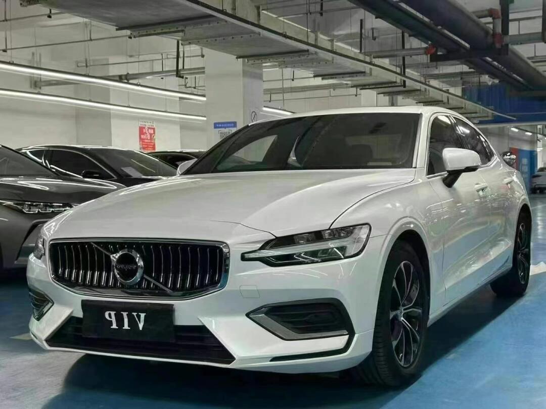 90首1w 90全15w 22年沃尔沃s60,2.0t 48伏轻混,b4