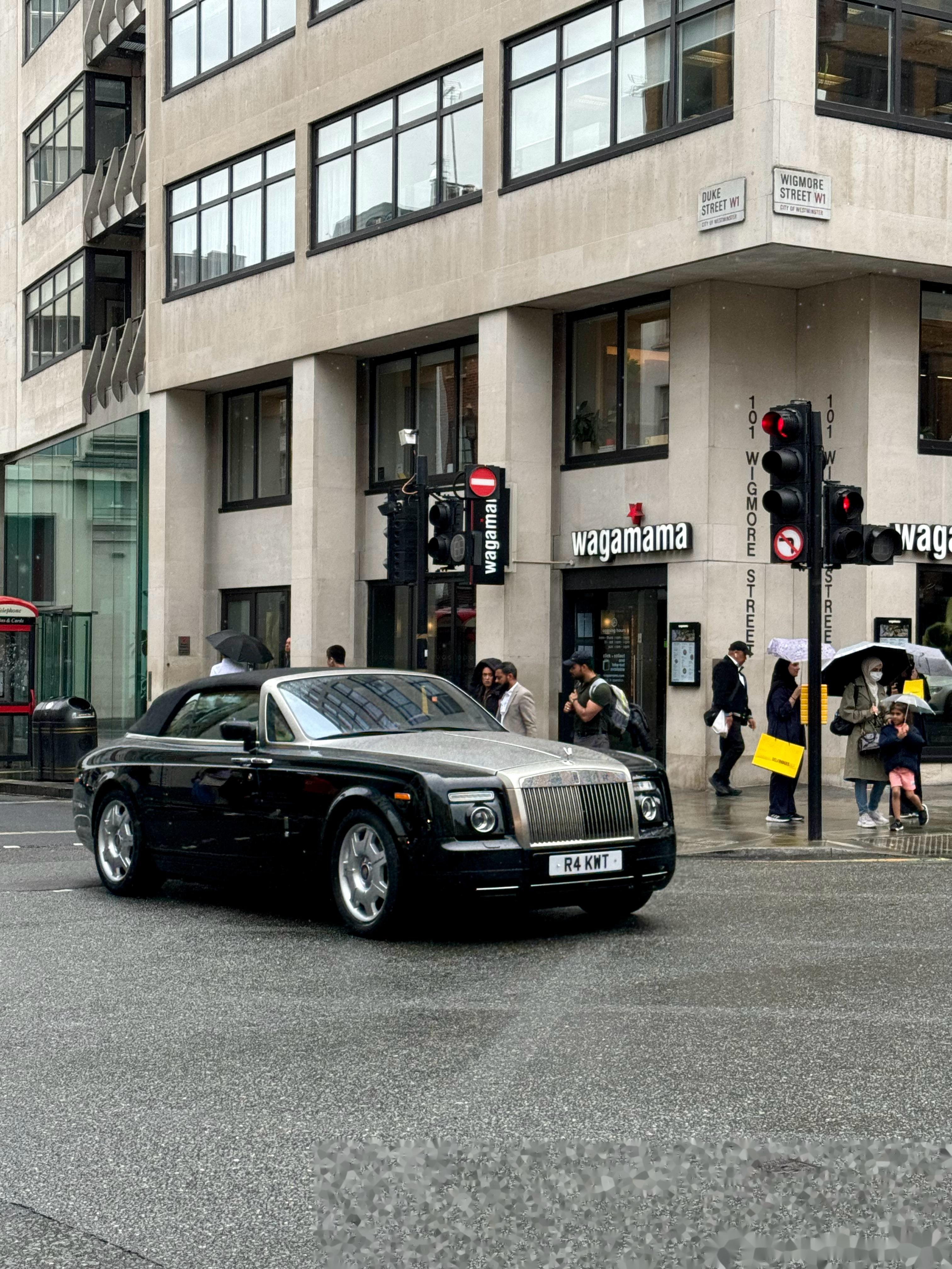 伦敦街头还是得国产车,就是这国产车比较贵街景和车太配了