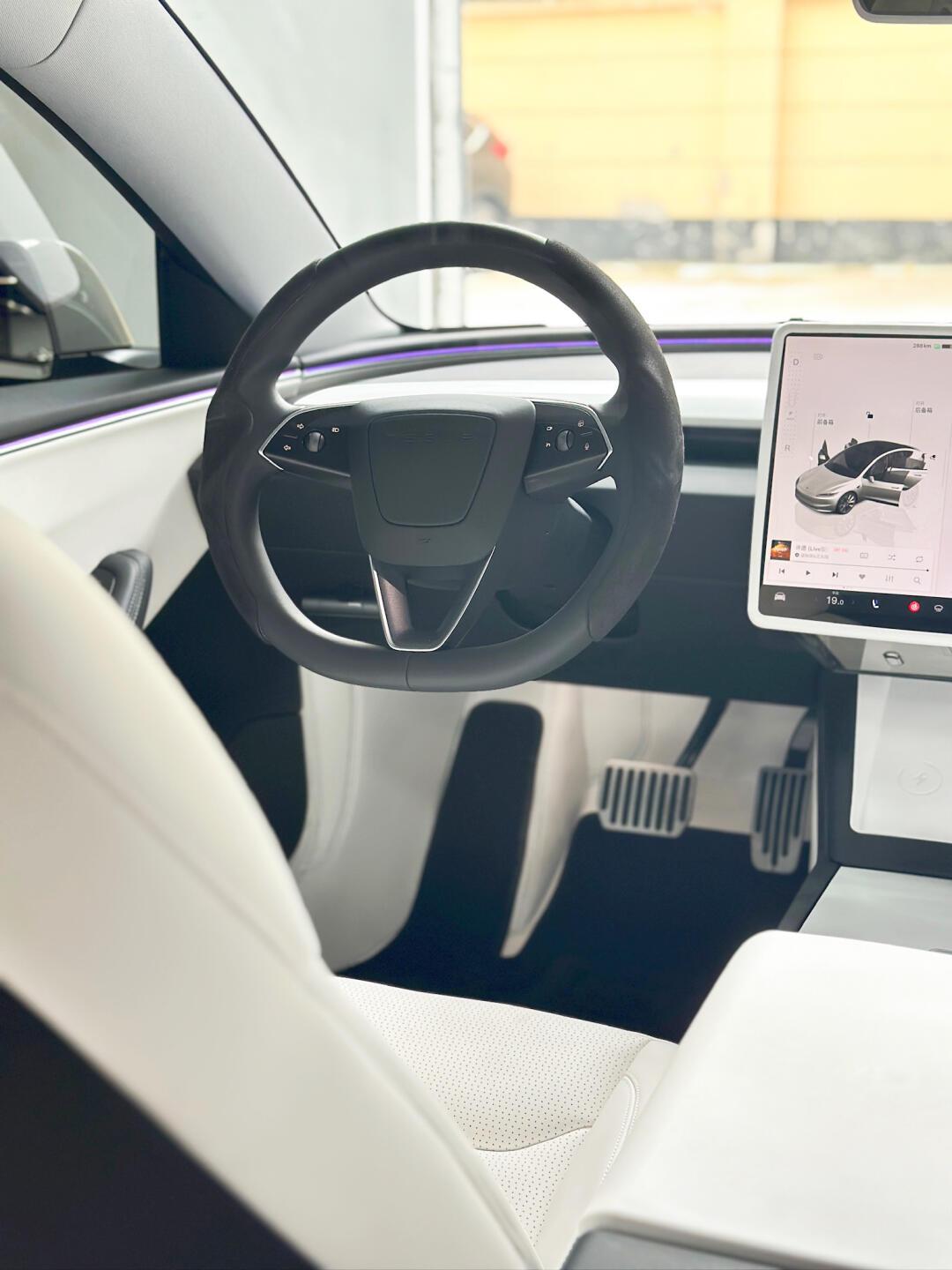 model3白内饰 谁改谁后悔