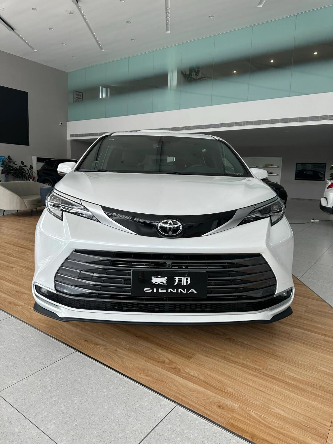 畅享极致出行体验——2024 款丰田塞纳 在中大型豪华 mpv 的领域中