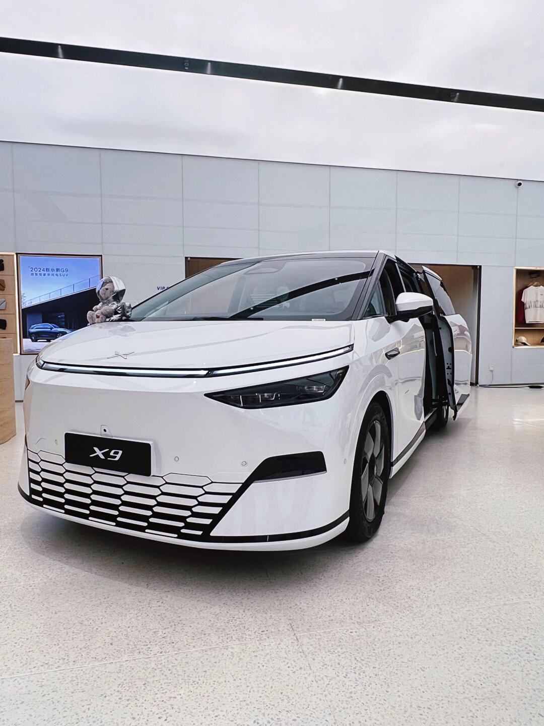 老实说我觉得mpv还得买白色_小鹏x9社区_易车社区