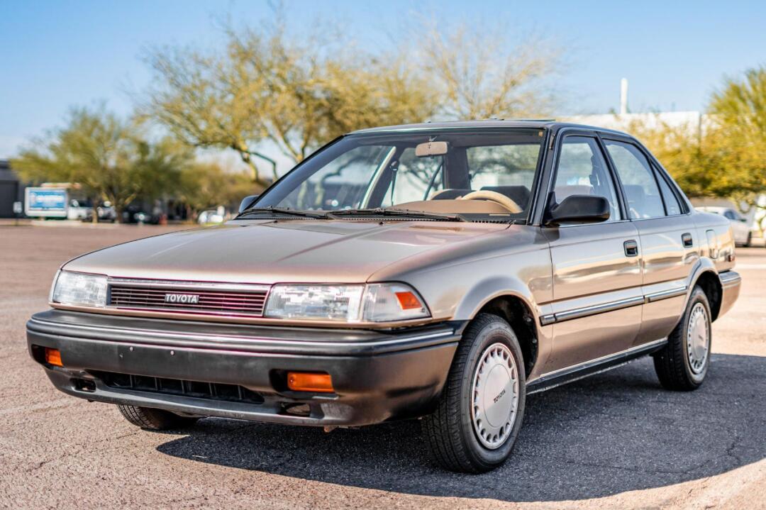 90年代最靓的仔 1988年款丰田卡罗拉le轿车