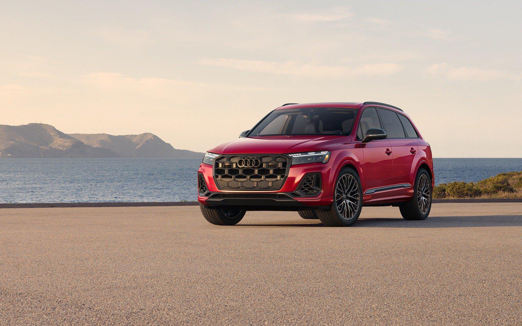 这次奥迪q家族是三款车型上新——q7,q8,sq7,空气悬架