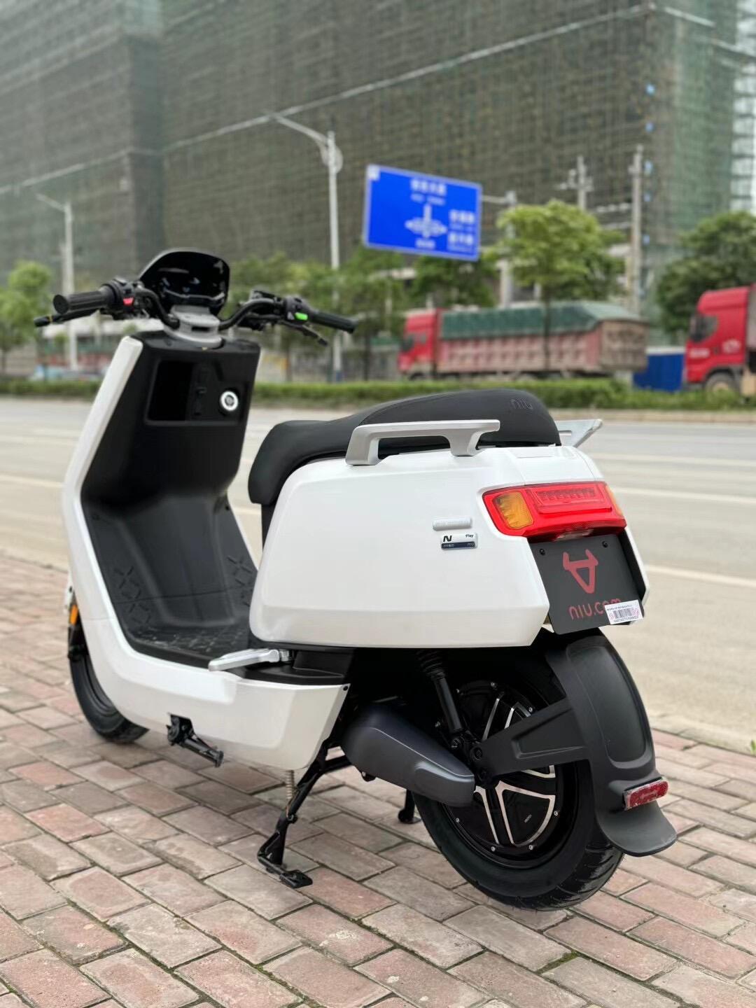 24款小牛电动车n系列,铅酸版 整车不带电池3999(广西直达市包邮) 整车