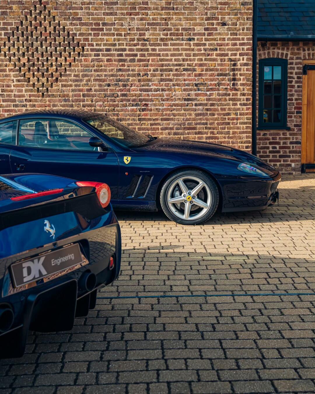 最近和车友聊的最多的就是法拉利458