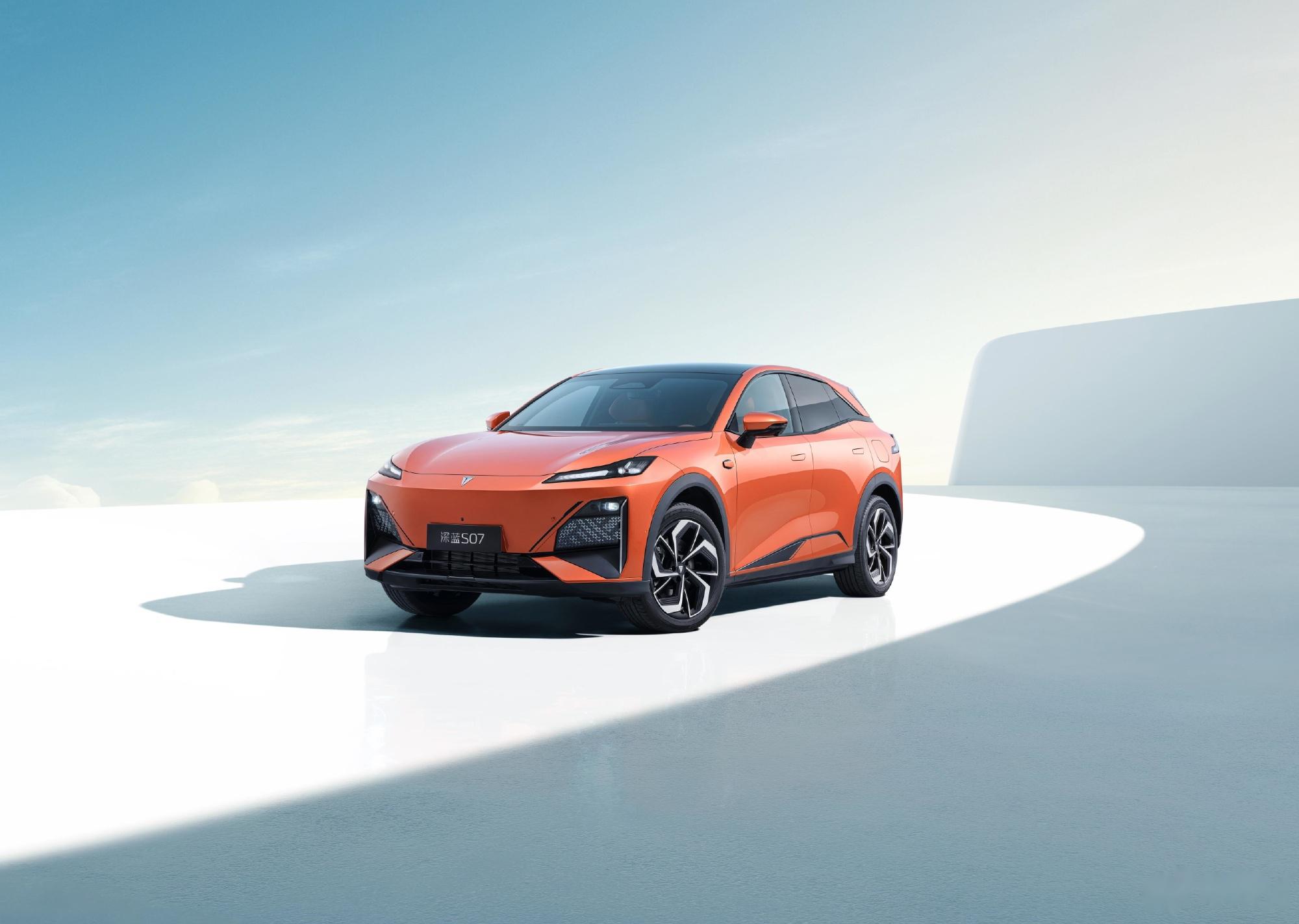 深蓝s07,以科技之名重塑中型suv新主流.搭载华为乾,它