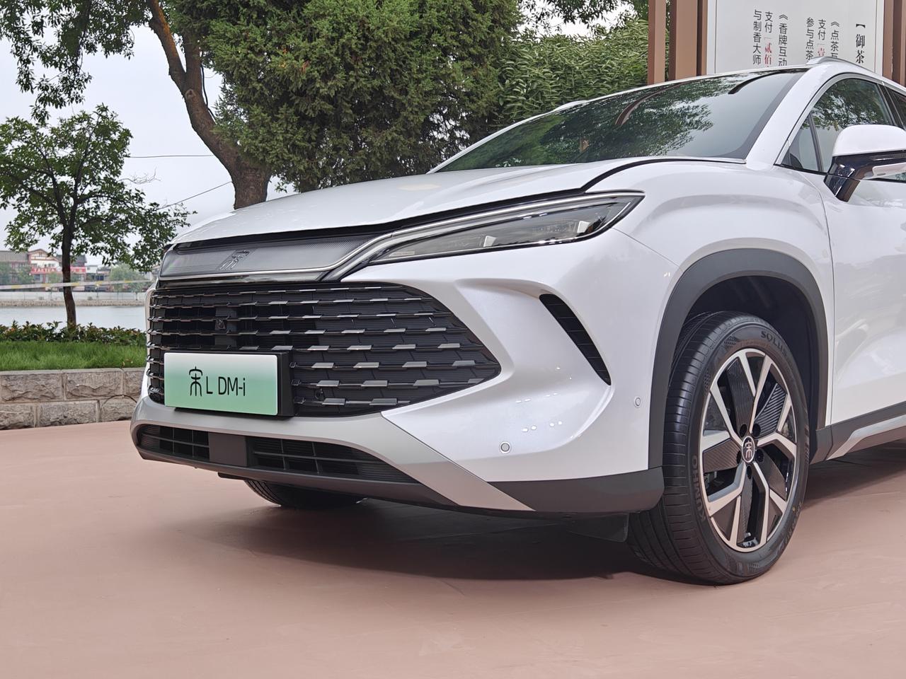 首款基于第五代dm技术的suv车型宋plus