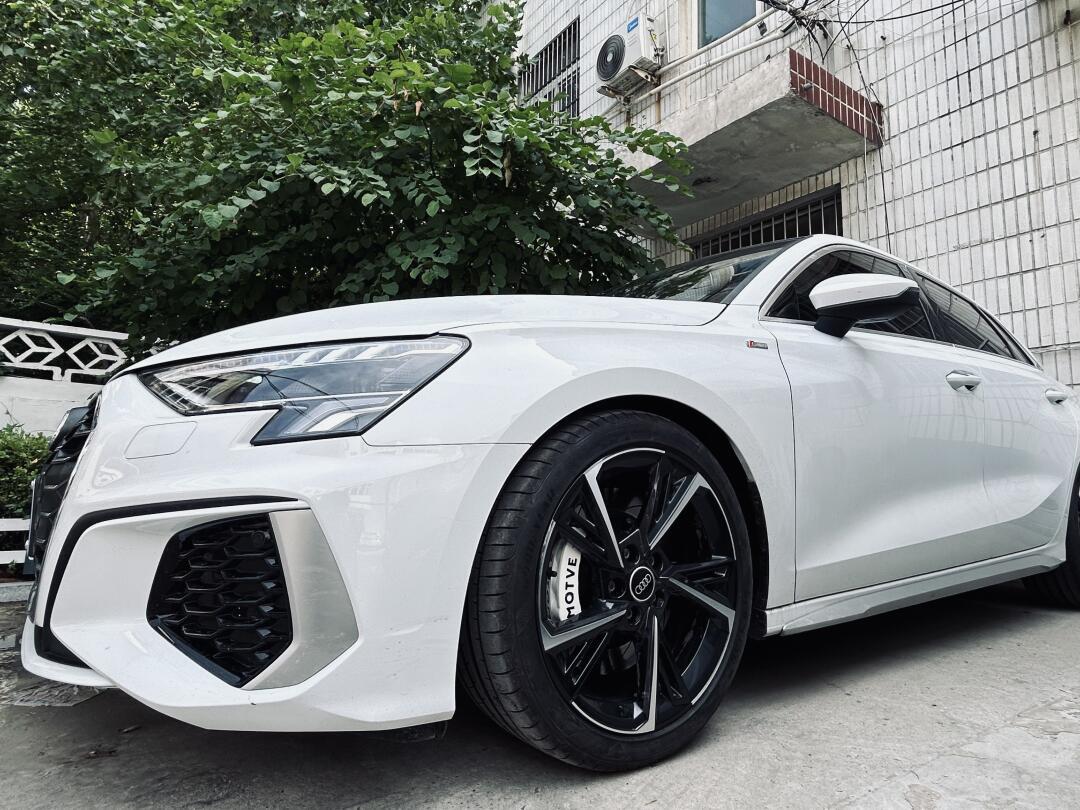 奥迪a3轻度改装:适合自己就是好