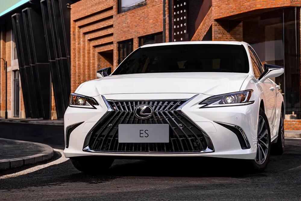 es新车刚上市就优惠7万!雷克萨斯神功已破
