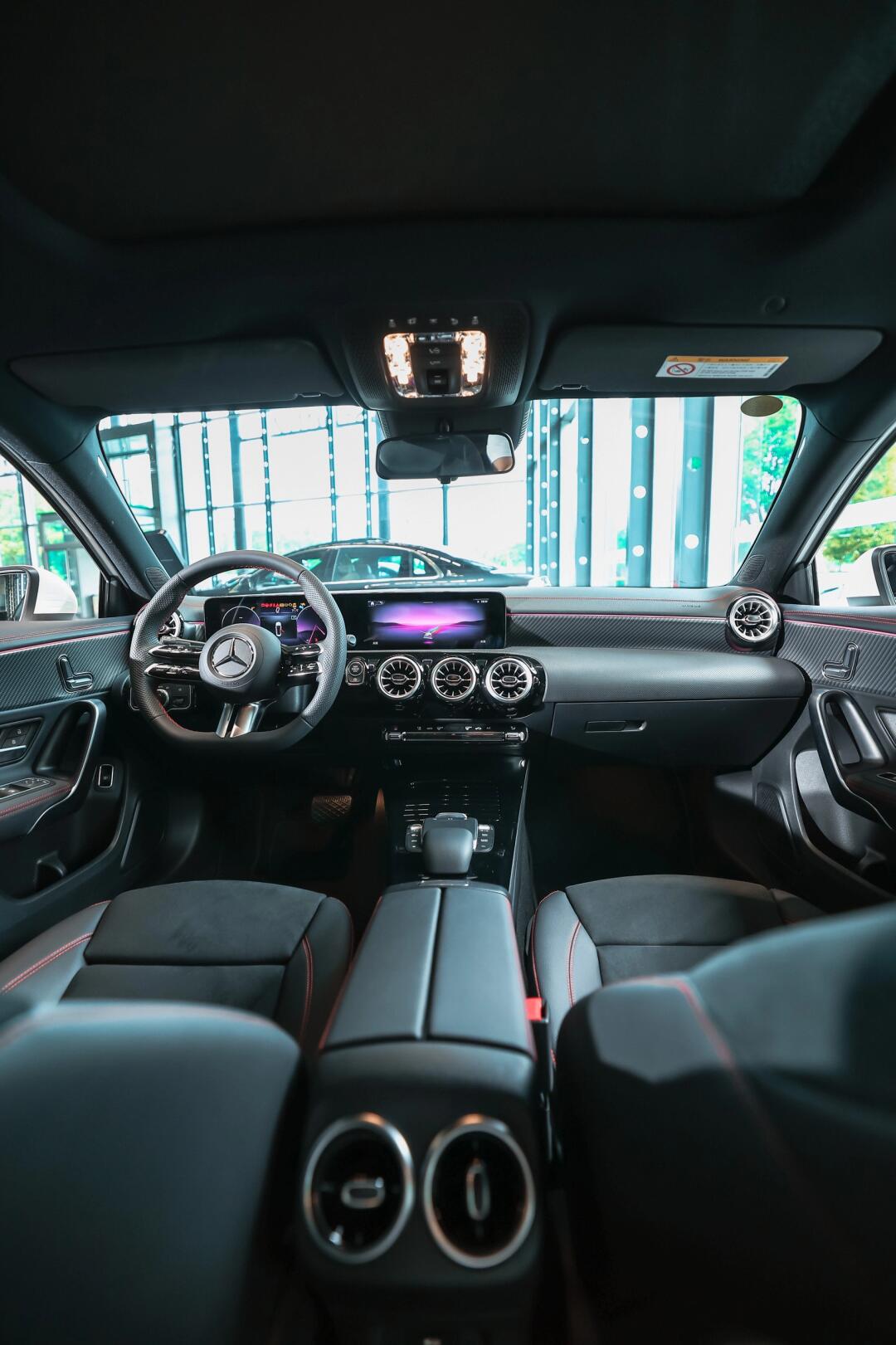 20万以内女生购车天花板奔驰a200l