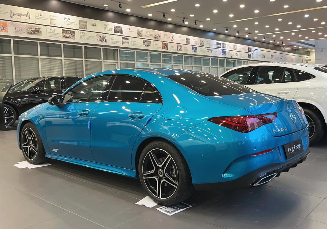 30万最美的四门轿跑奔驰cla220 97